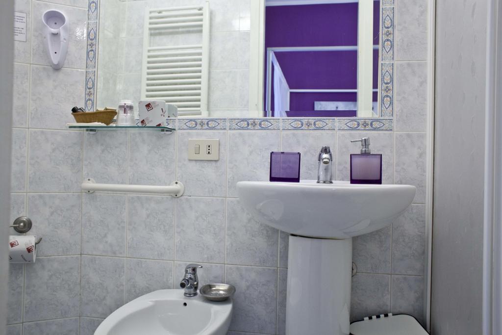 Happy Stay Guesthouse Roma Phòng bức ảnh