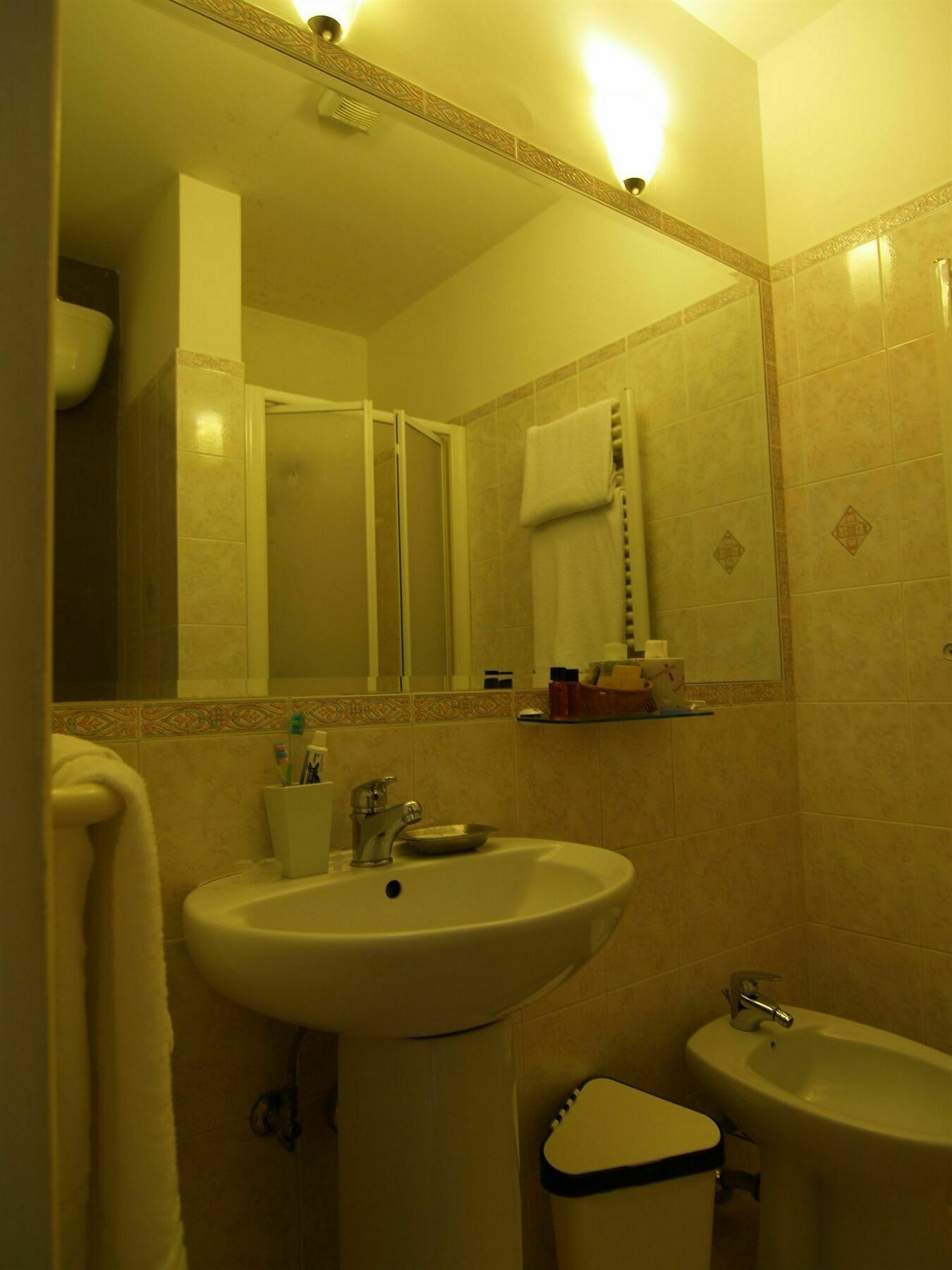 Happy Stay Guesthouse Roma Ngoại thất bức ảnh